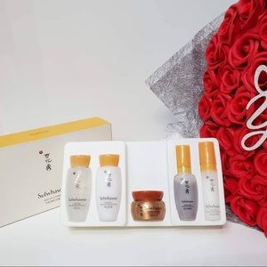 Sulwhasoo Basic Kit 5 Items travel size.